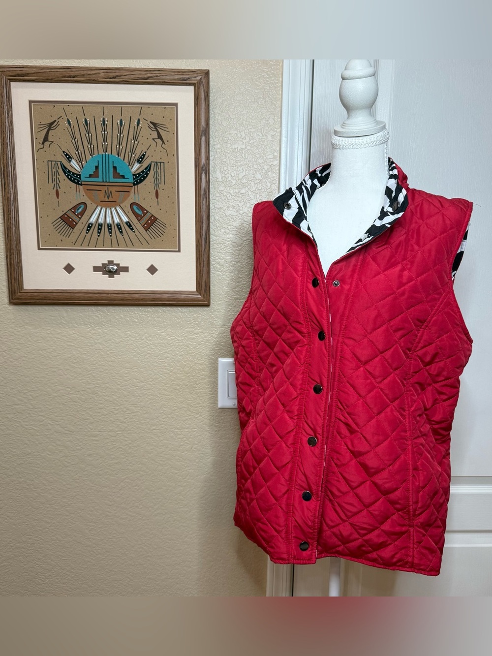 Casual Identity Reversible Gorpcore Quilted Puffer Vest Red or Zebra Print M
